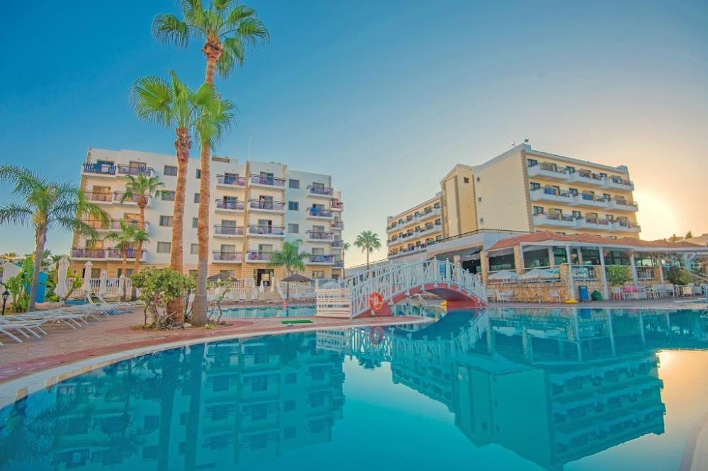 Marlita Beach Hotel Apartments Protaras Buitenkant foto